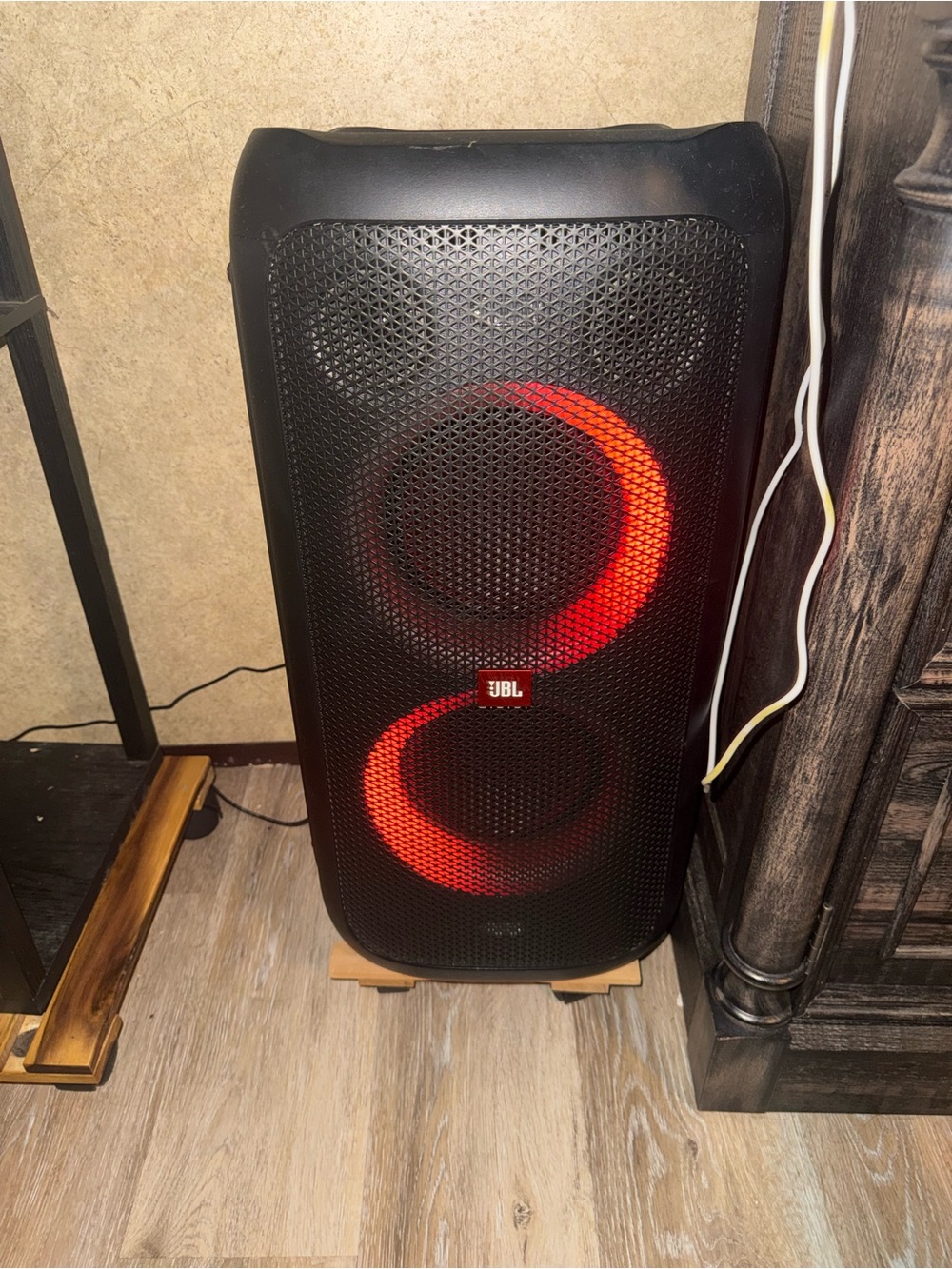 JBL Black Portable Speaker with Red LED Rings party box 100